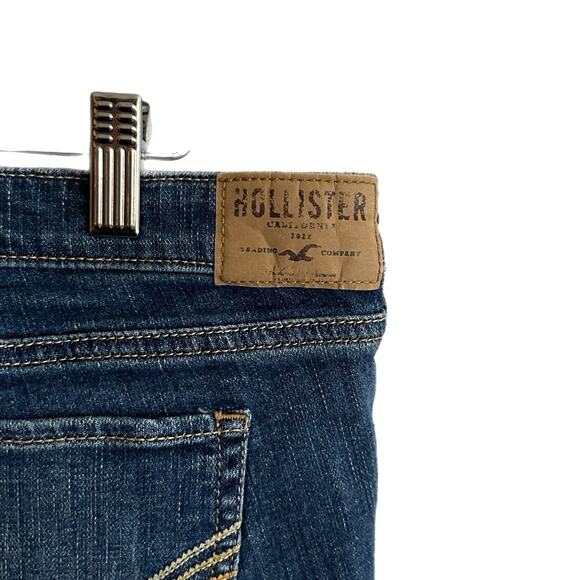 Hollister Medium Wash Denim Distressed Women’s Jeans, Size 9R, Pre-owned - Picture 3 of 4